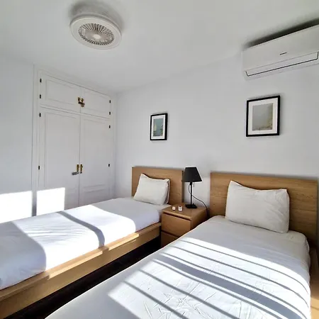Sr Marina Del Sol 2bdr With Sea View And Garden 펜션 *