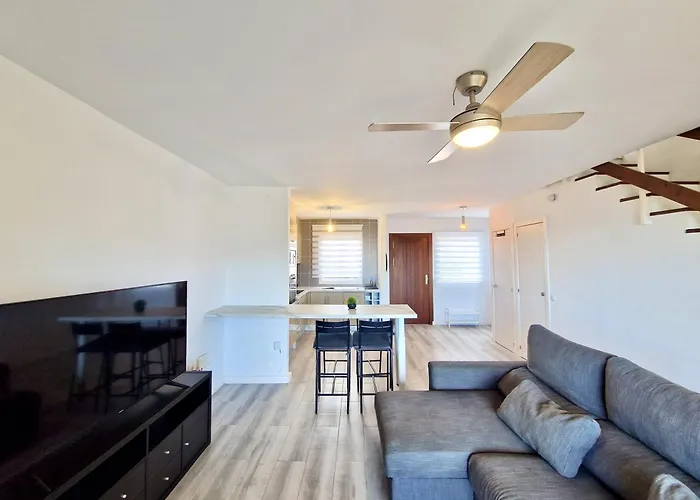 Sr Marina Del Sol 2bdr With Sea View And Garden Hébergement de vacances *