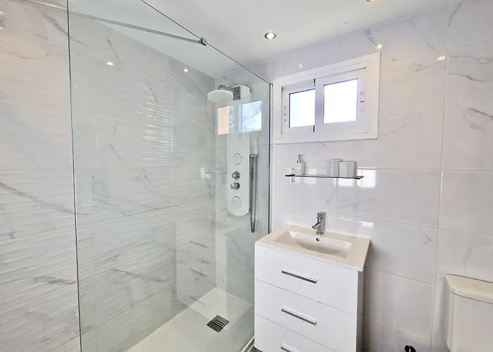 Sr Marina Del Sol 2bdr With Sea View And Garden *